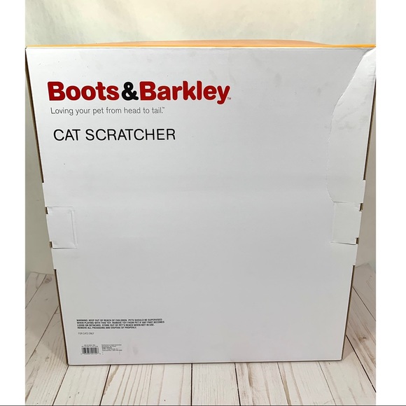 Boots & Barkley Cat Boots Barkley Cat House 2 Story Retro Spaceship